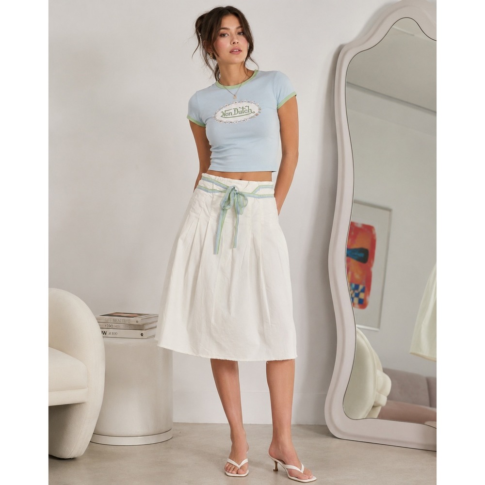 423. Y2K Preppy Collegiate White Pleated A-Line Skirt Raw Hem Ribbon Tie Belt